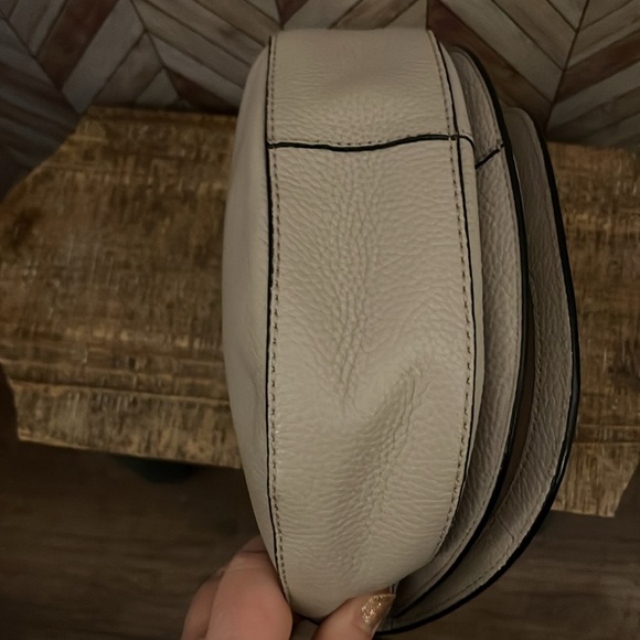 Kate Spade two tone crossbody in black and taupe - Picture 5 of 12